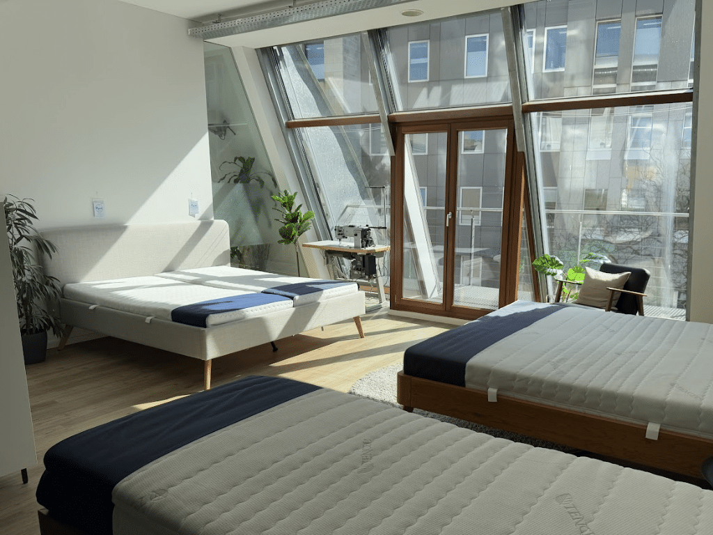 Showroom-Koeln-Bild1.png